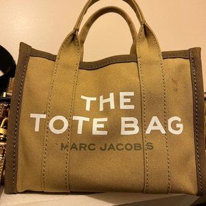 Marc Jacobs the tote bag medium